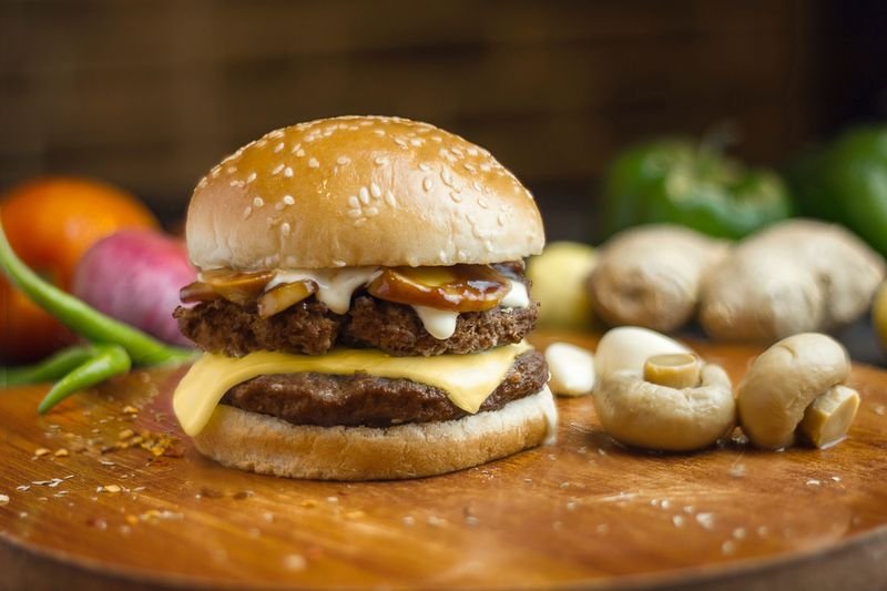 Foto ilustrativa de banco para Brasa Dupla; não é produto real nem comprovação de ingredientes